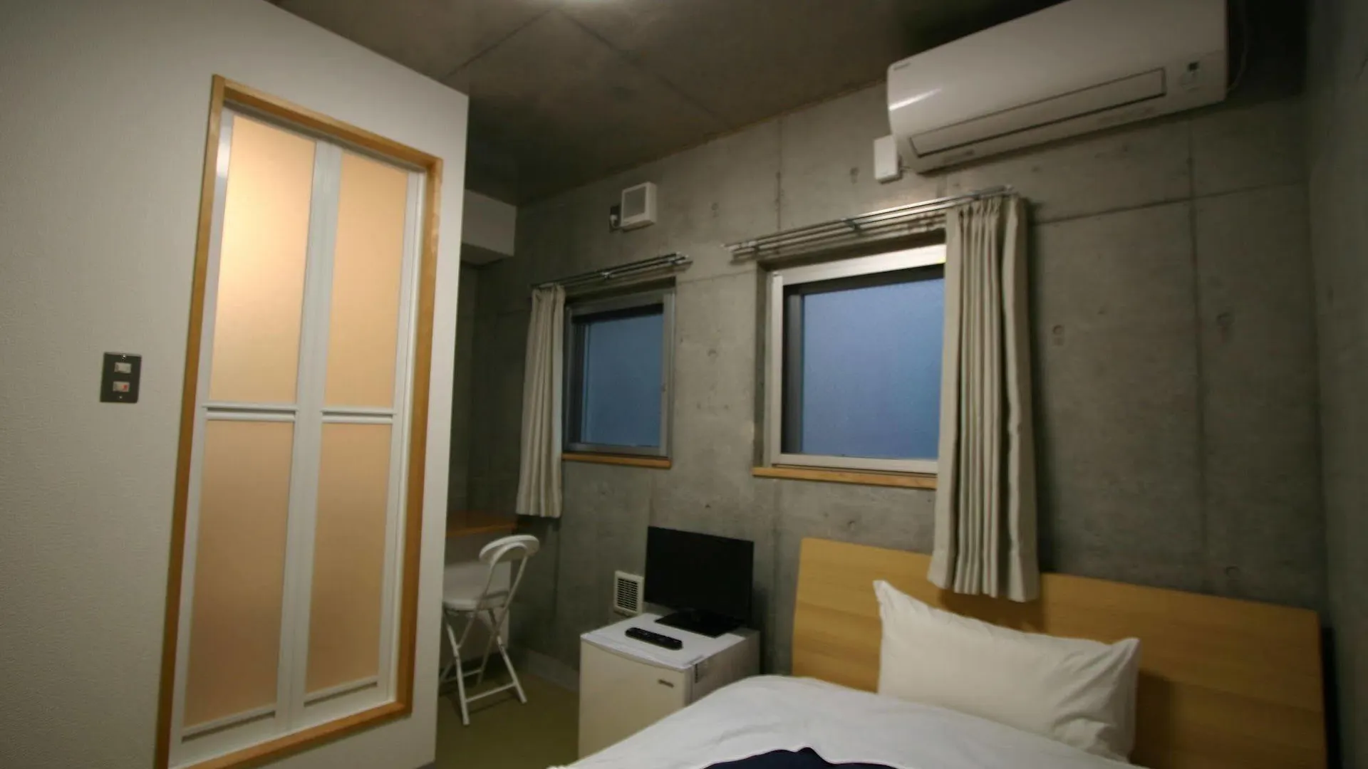 Weekly Sho Hotel Namba Ōsaka 2*,  Japon